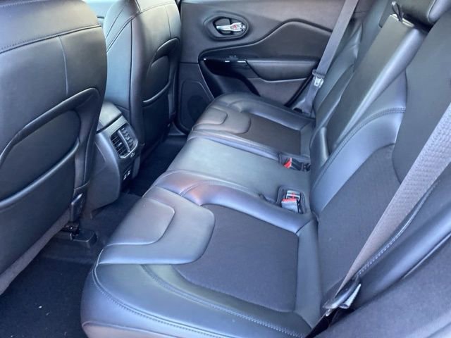 Used 2021 Jeep Cherokee Latitude Plus image 19