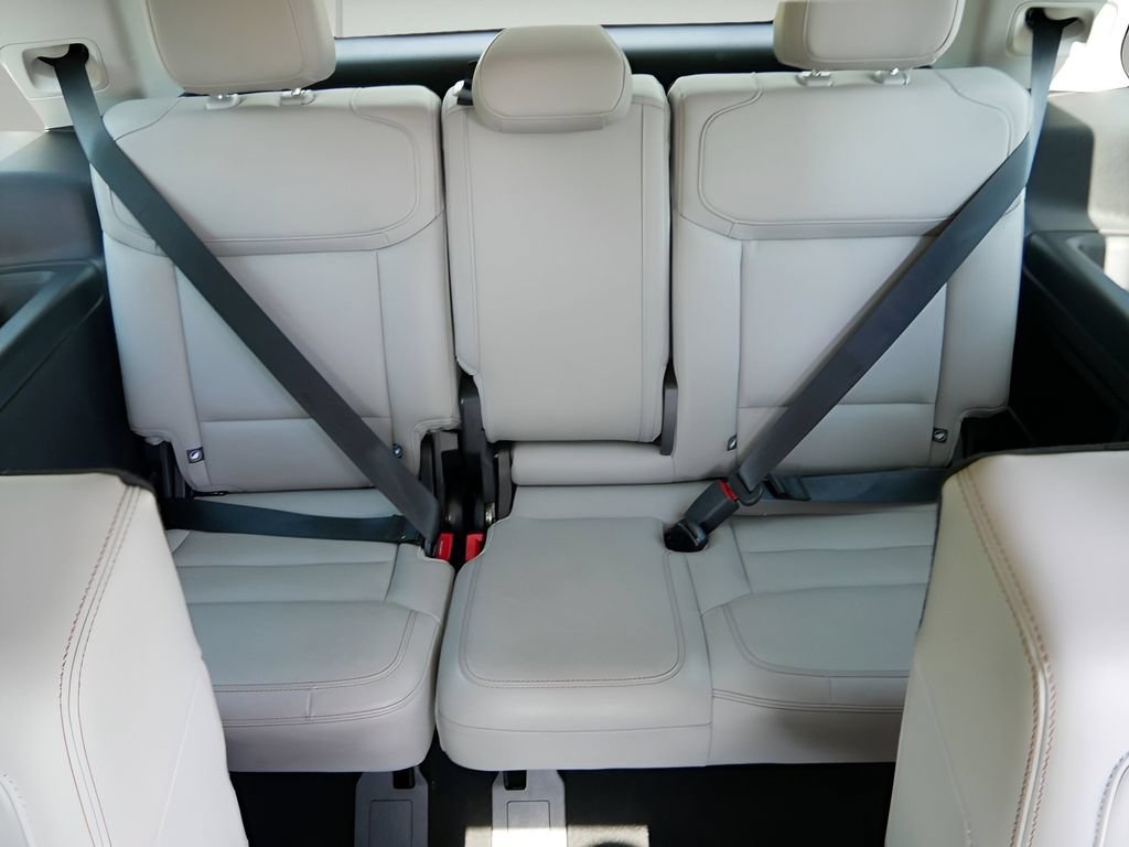 Used 2025 Ford Expedition Active AWD/4WD image 15