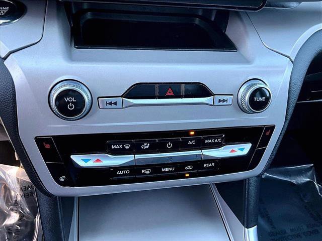 Used 2023 Ford Explorer XLT w/ Equipment Group 202A image 23