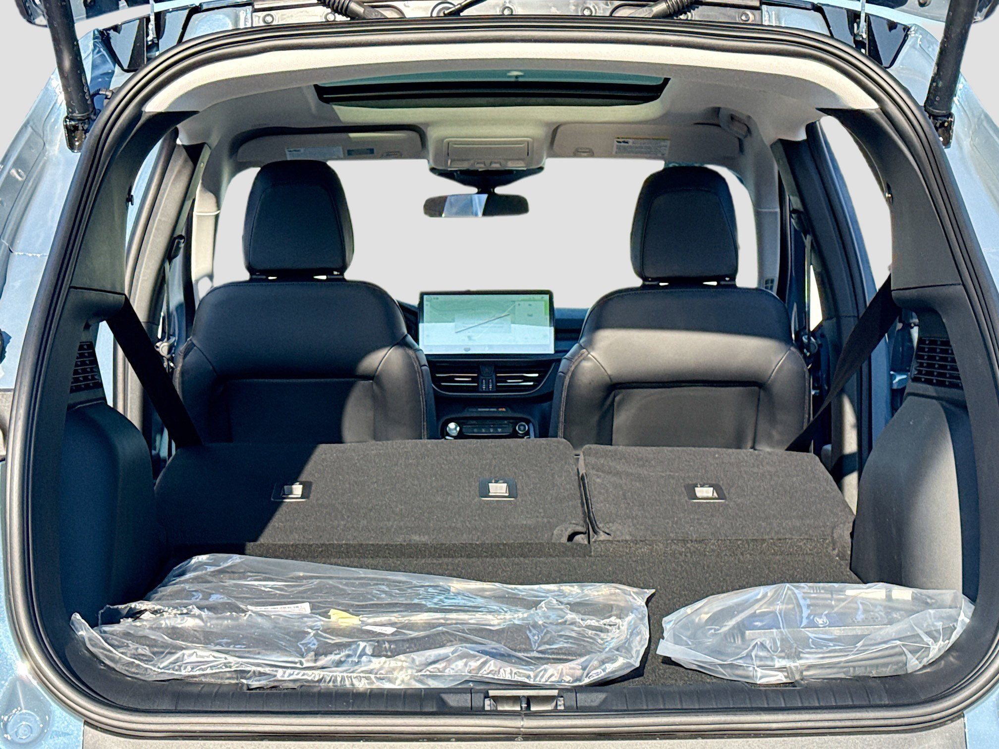 New 2026 Ford Escape SE w/ Class II Trailer Tow Package FWD image 7