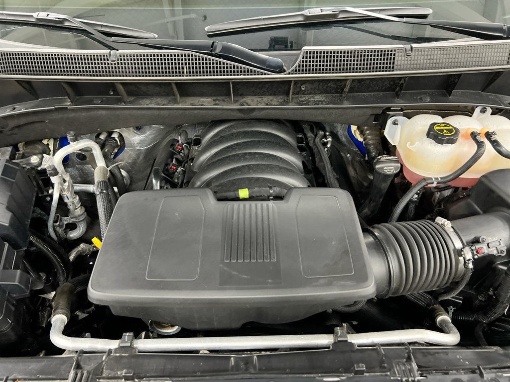 Used 2025 Chevrolet Silverado 1500 LT AWD/4WD image 25