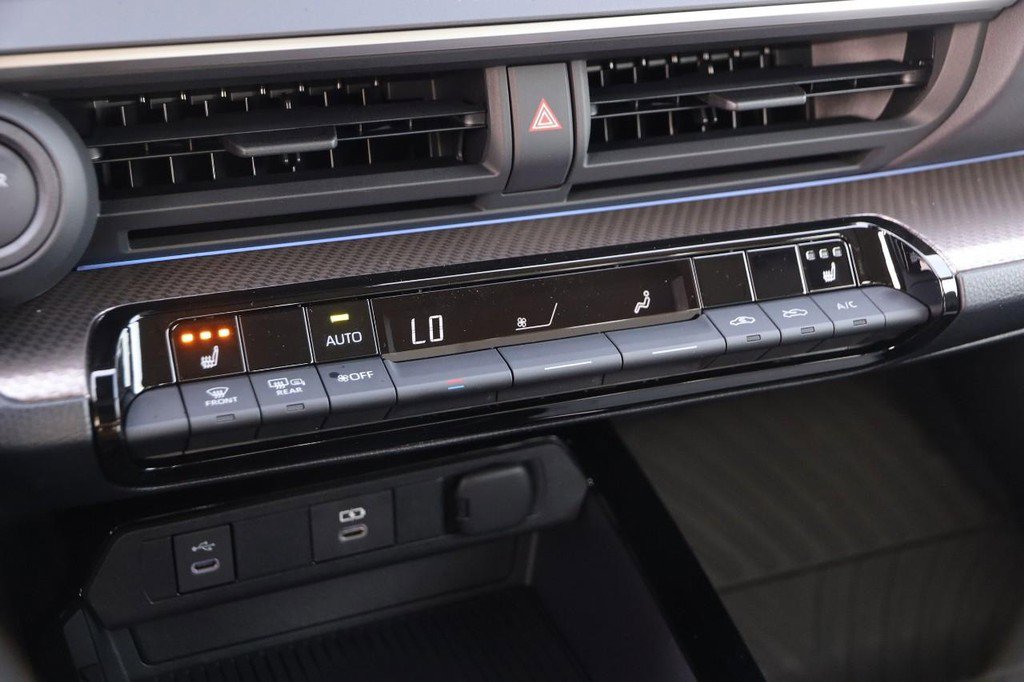 New 2026 Toyota Prius XLE image 18