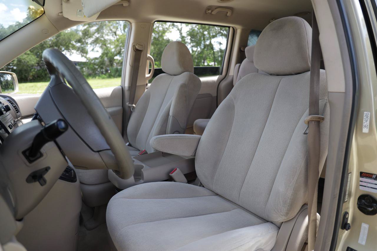 Used 2006 Kia Sedona EX FWD image 6