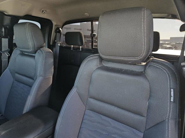 Used 2022 Nissan Frontier SV w/ Technology Package image 25