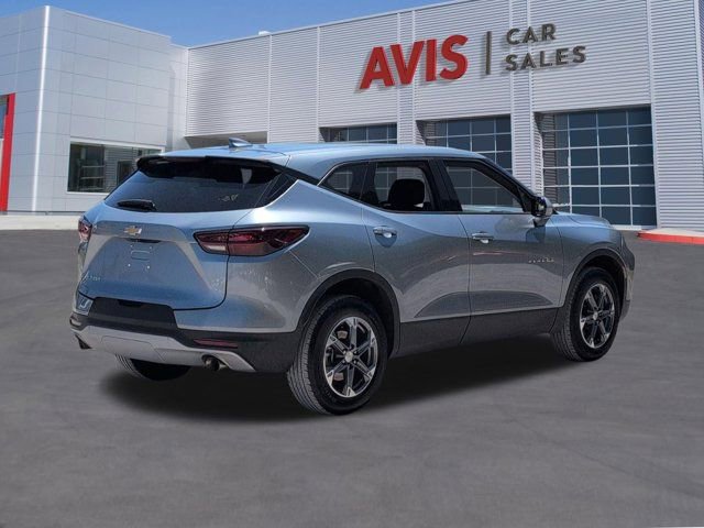 Used 2025 Chevrolet Blazer LT FWD image 6