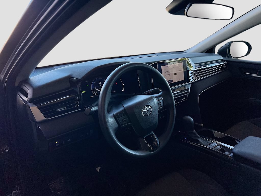 Used 2025 Toyota Camry LE FWD image 9