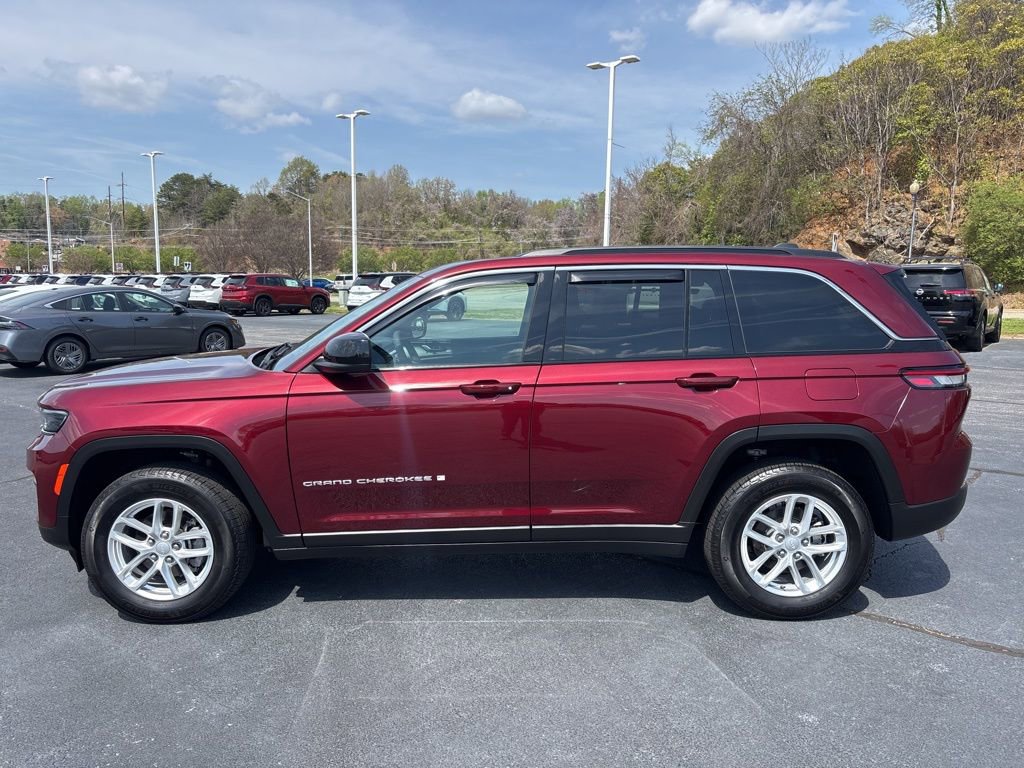 Used 2024 Jeep Grand Cherokee Laredo X w/ Luxury Tech Group I image 2