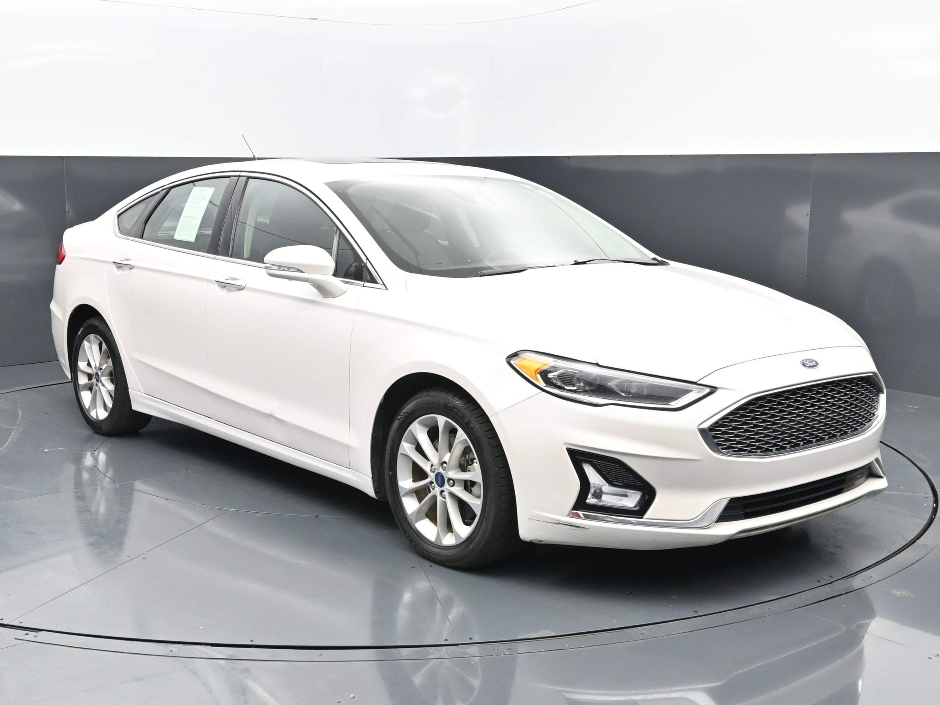 Used 2020 Ford Fusion Energi Titanium FWD image 7