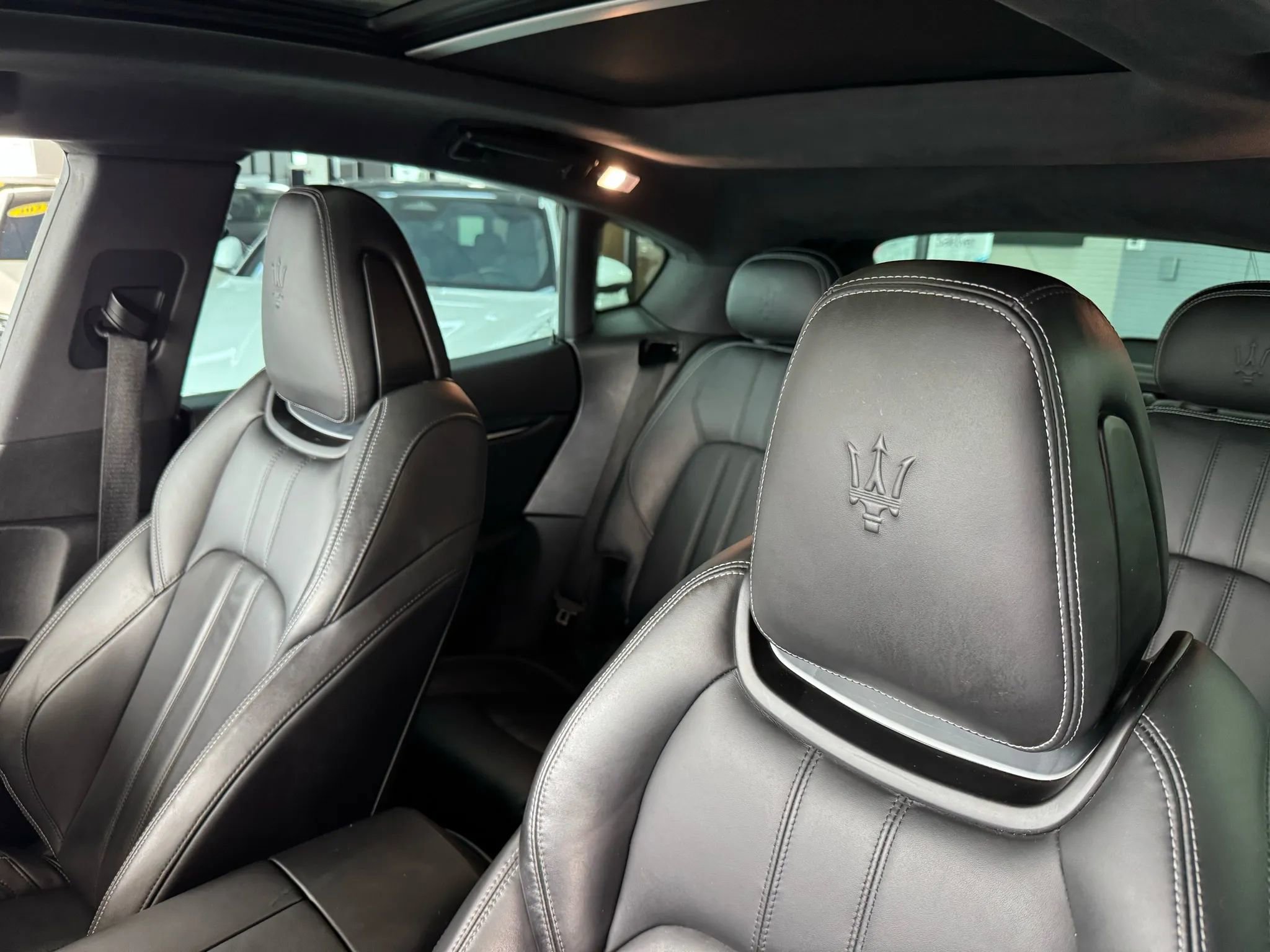 Used 2017 Maserati Levante w/ Sport Package image 11