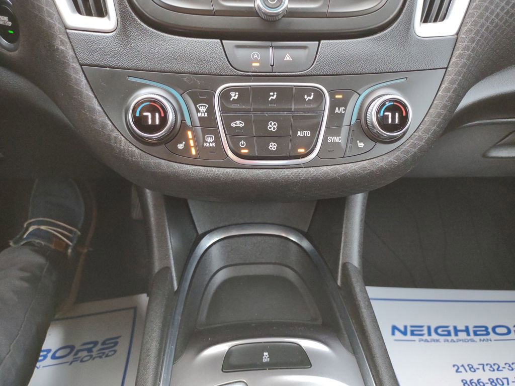 Used 2023 Chevrolet Malibu LT image 18