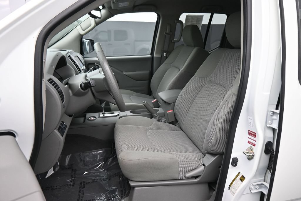 Used 2020 Nissan Frontier SV w/ Midnight Edition Floor Mats AWD/4WD image 13