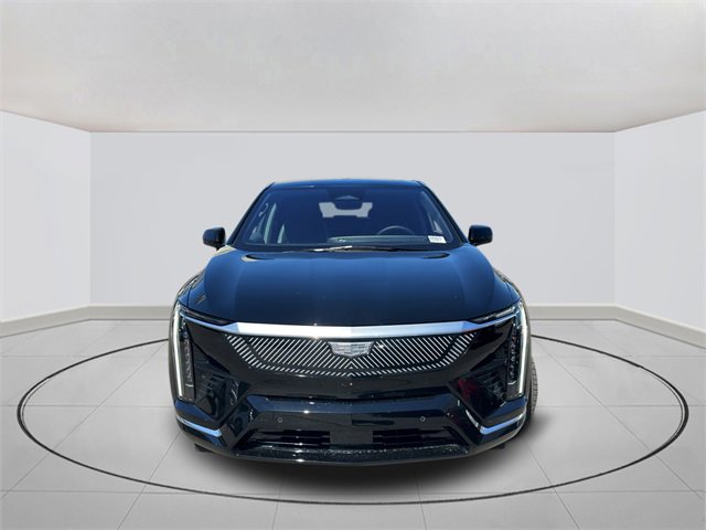 New 2025 Cadillac Optiq Luxury 1 image 2