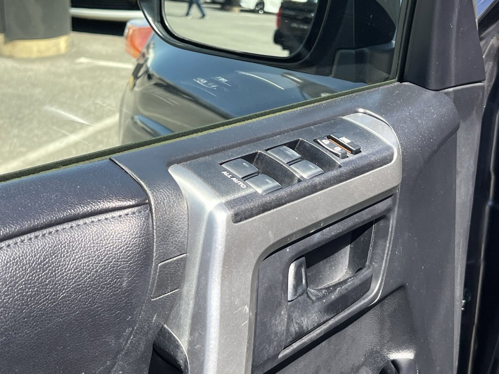 Used 2012 Toyota 4Runner Limited image 15