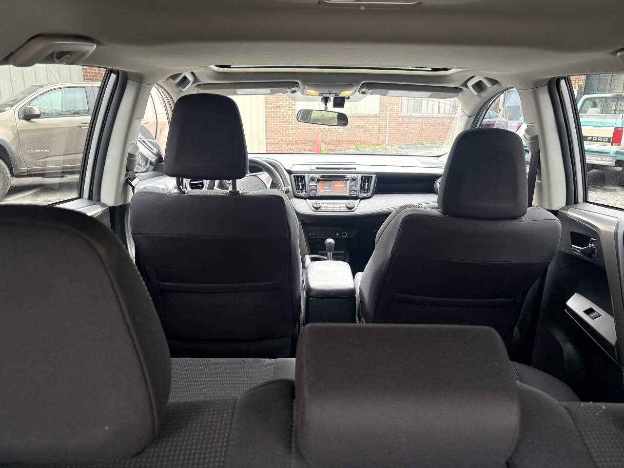 Used 2016 Toyota RAV4 XLE AWD/4WD image 16