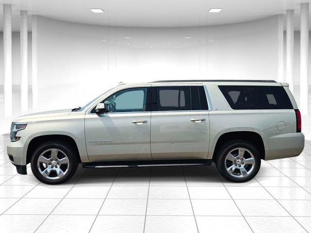 Used 2017 Chevrolet Suburban LT AWD/4WD image 2