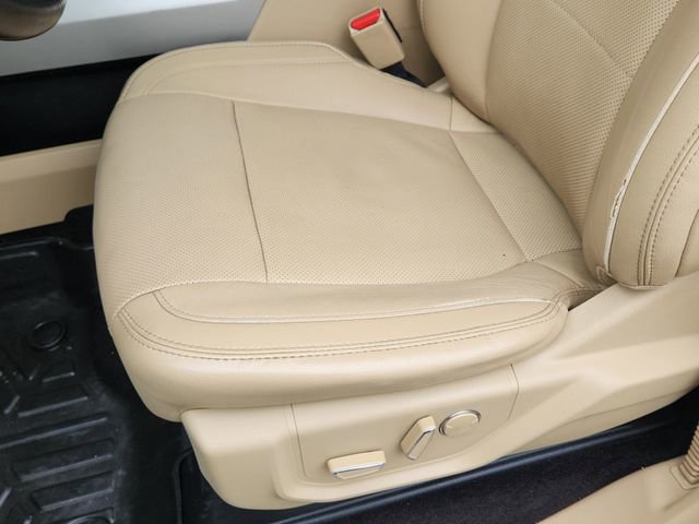 Used 2017 Ford F150 Lariat w/ Equipment Group 501A Mid image 8