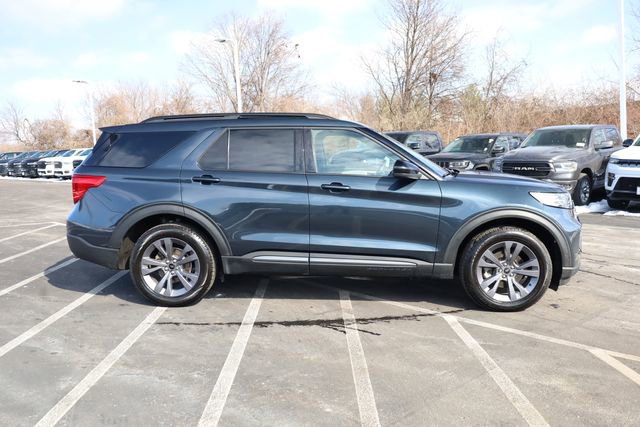 Used 2023 Ford Explorer XLT w/ Equipment Group 202A image 4