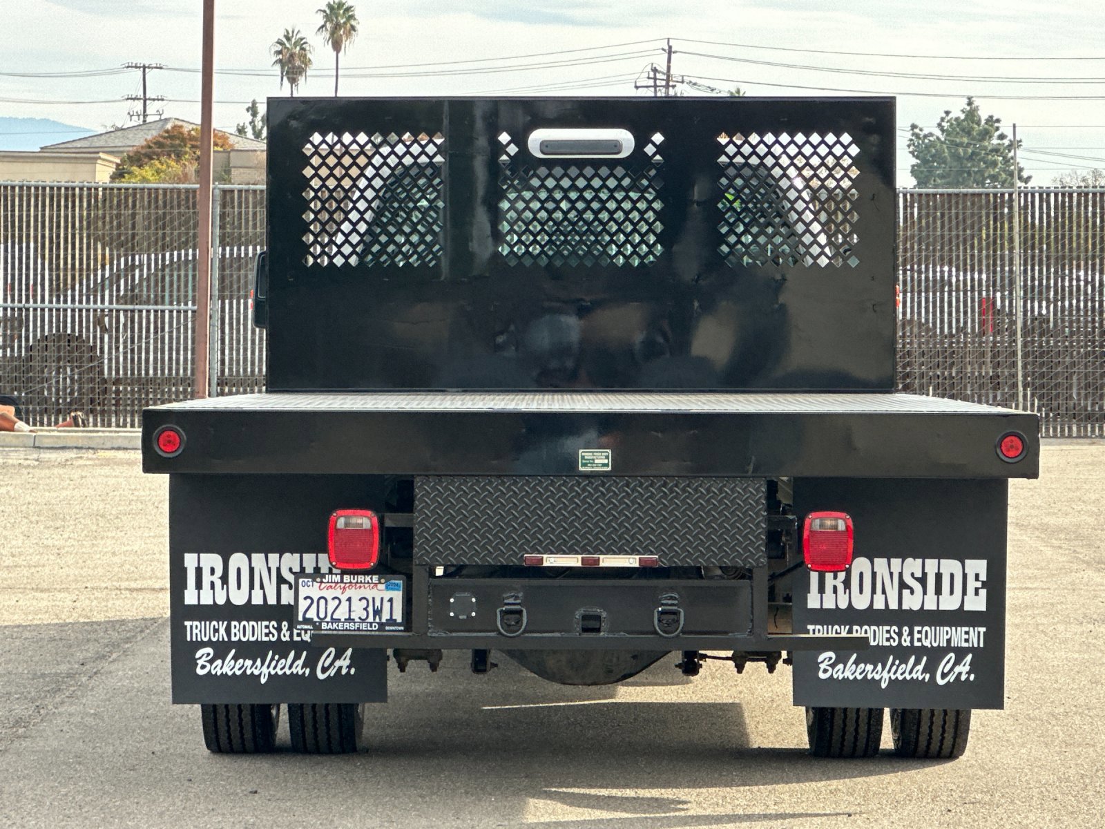 Used 2015 Ford F550 2WD Crew Cab Super Duty image 5