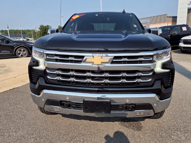 Used 2022 Chevrolet Silverado 1500 LTZ AWD/4WD image 2