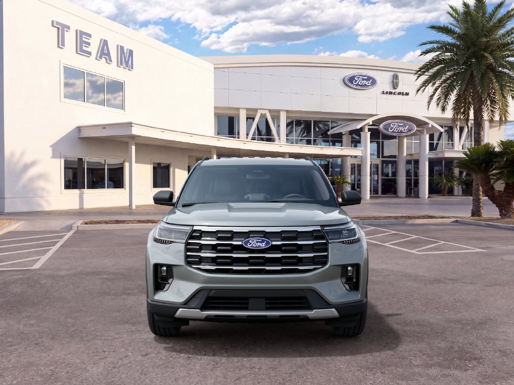 New 2027 Ford Explorer Active w/ Active Comfort Package RWD image 3