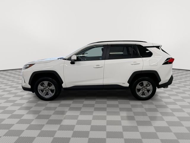 Used 2025 Toyota RAV4 XLE image 6