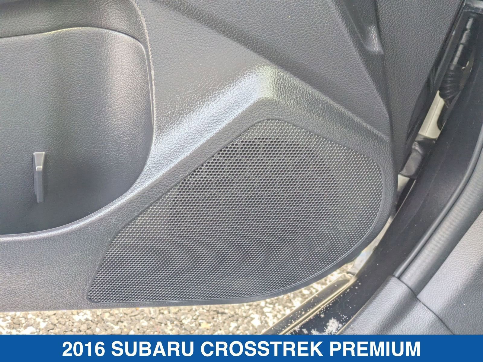 Used 2016 Subaru Crosstrek 2.0i Premium image 14