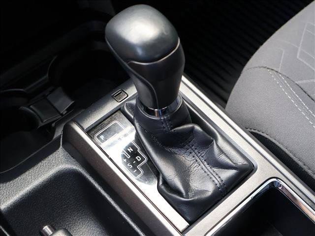 Used 2019 Toyota Tacoma TRD Sport AWD/4WD image 17