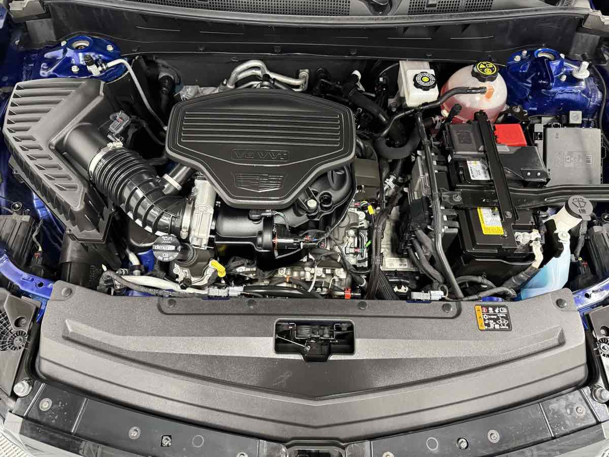 Used 2024 Cadillac XT6 Sport w/ Technology Package image 38