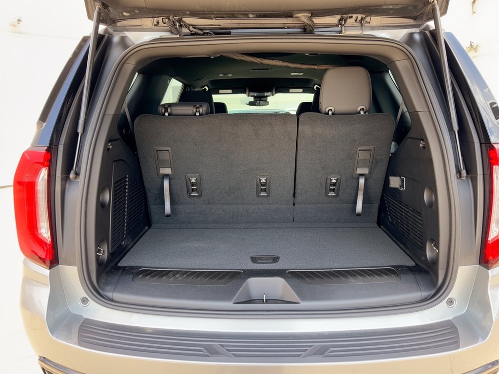 Used 2023 GMC Yukon SLE RWD image 28