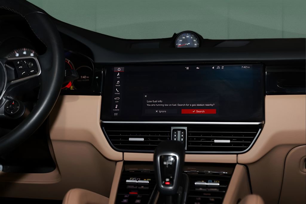 Used 2021 Porsche Cayenne S w/ Premium Package Plus image 41