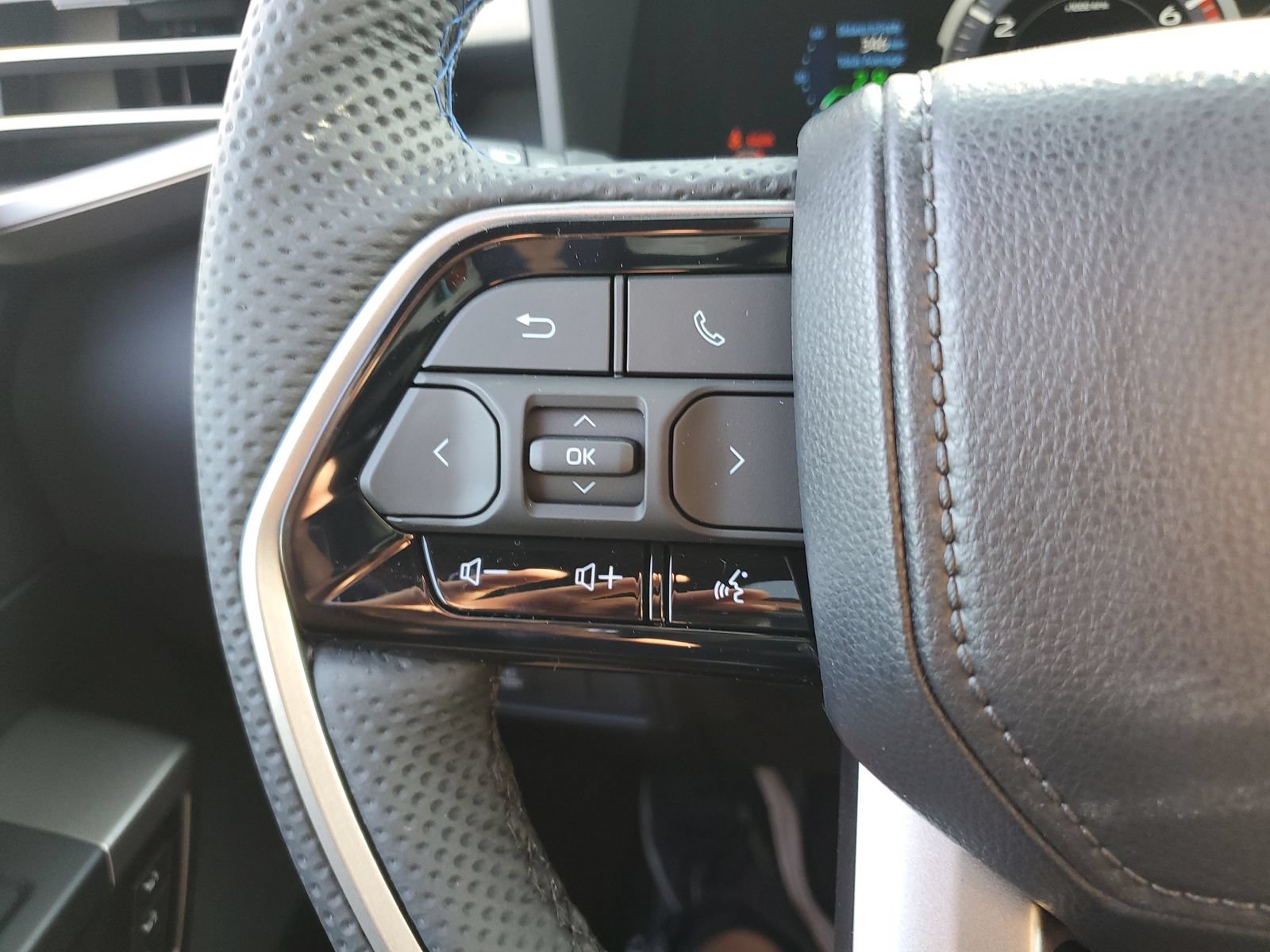 New 2026 Toyota Sequoia Platinum AWD/4WD image 24