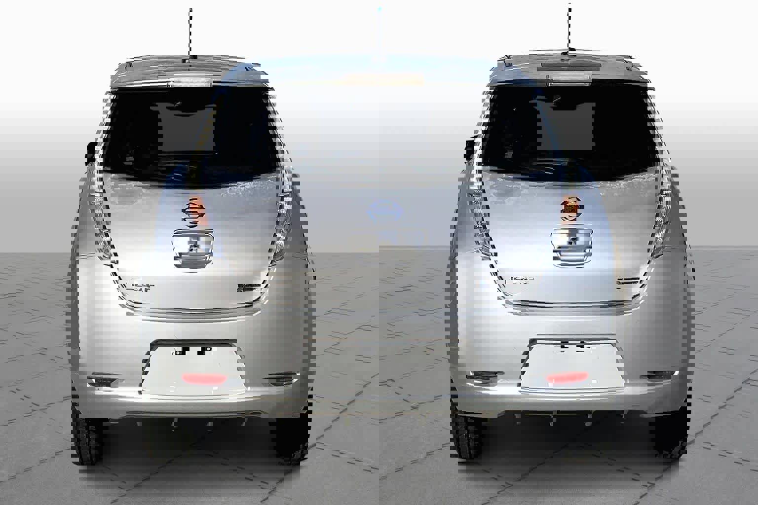 Used 2012 Nissan Leaf SL image 4