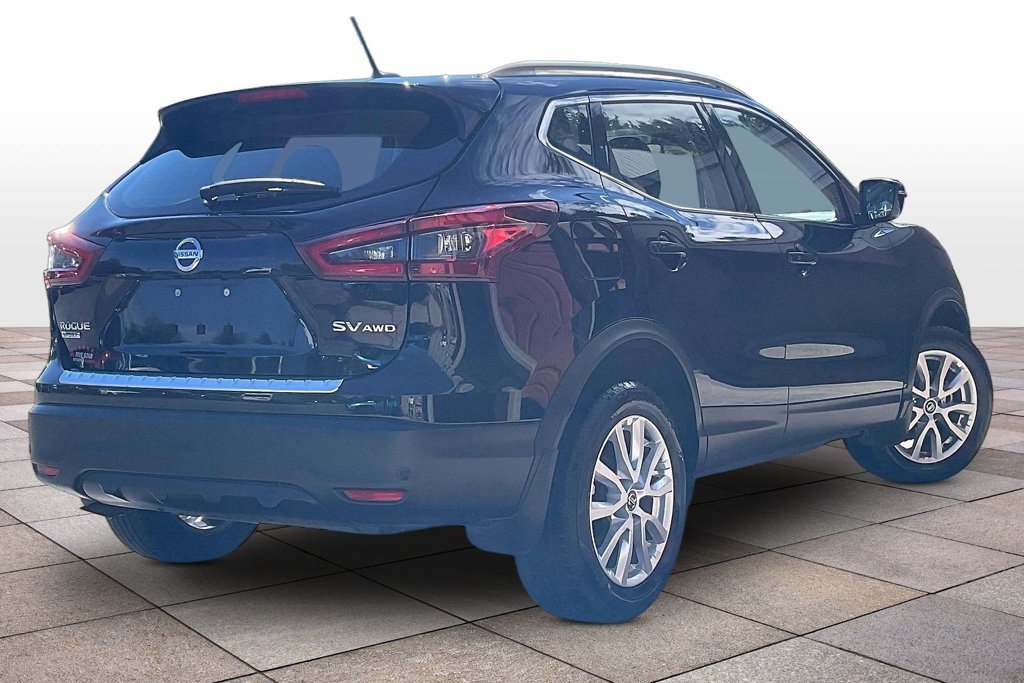 Used 2022 Nissan Rogue Sport SV AWD/4WD image 12