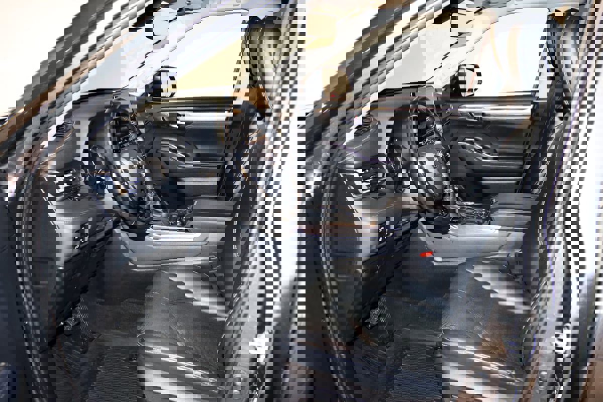 Used 2021 Toyota Highlander Limited image 35