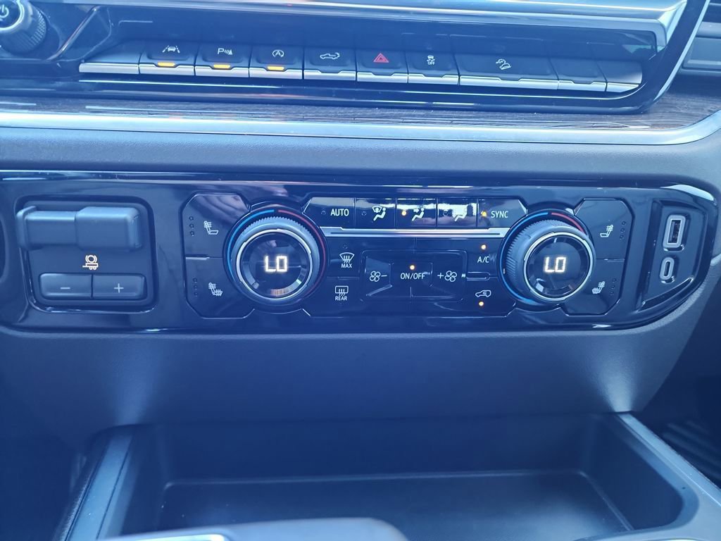 Certified 2026 Chevrolet Silverado 1500 RST AWD/4WD image 29