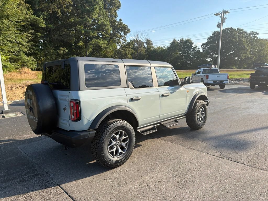 Used 2024 Ford Bronco Badlands AWD/4WD image 3