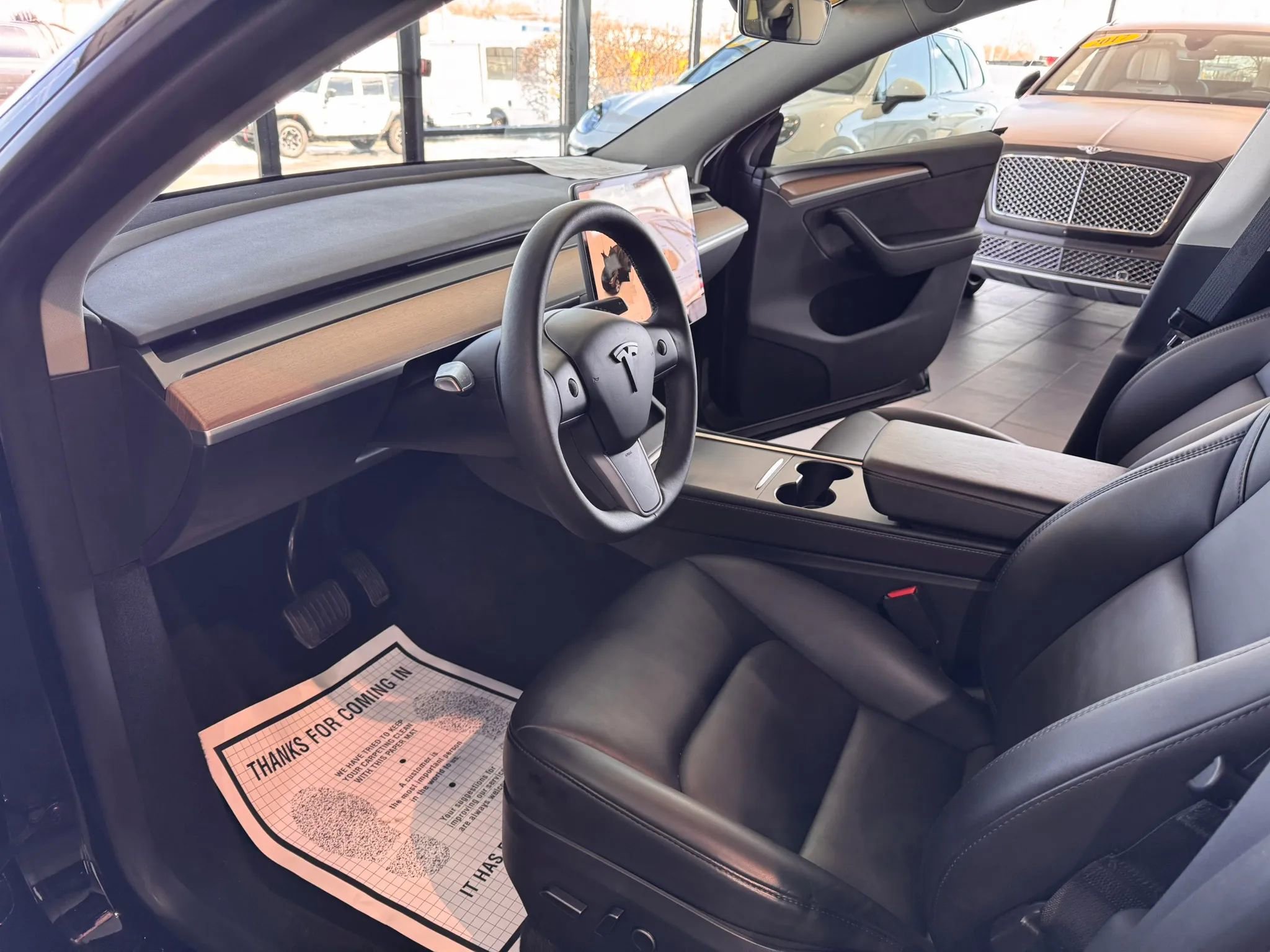 Used 2023 Tesla Model Y Long Range image 9