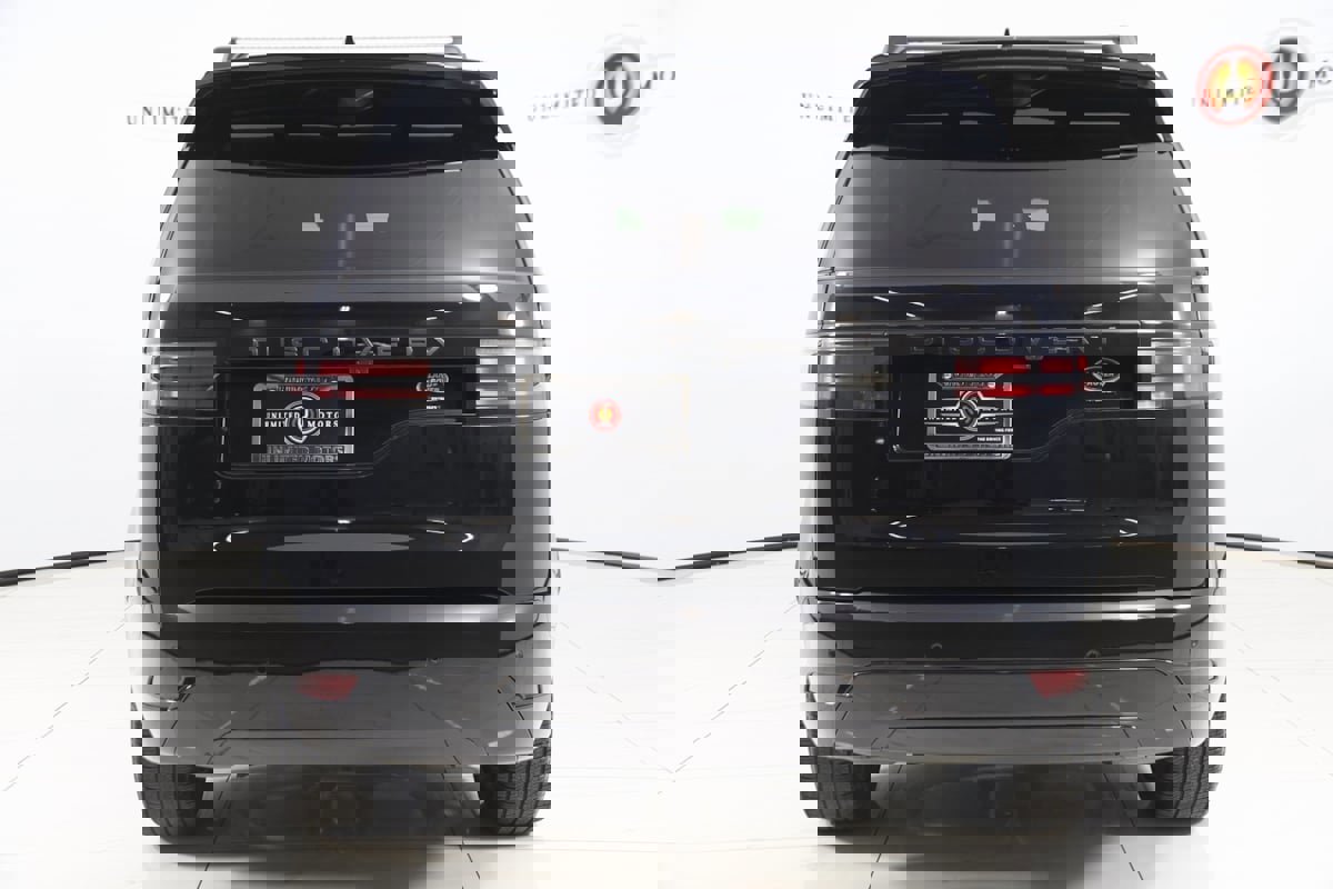 Used 2023 Land Rover Discovery S R-Dynamic image 50