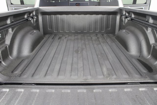 New 2025 RAM 1500 4x4 Crew Cab image 17