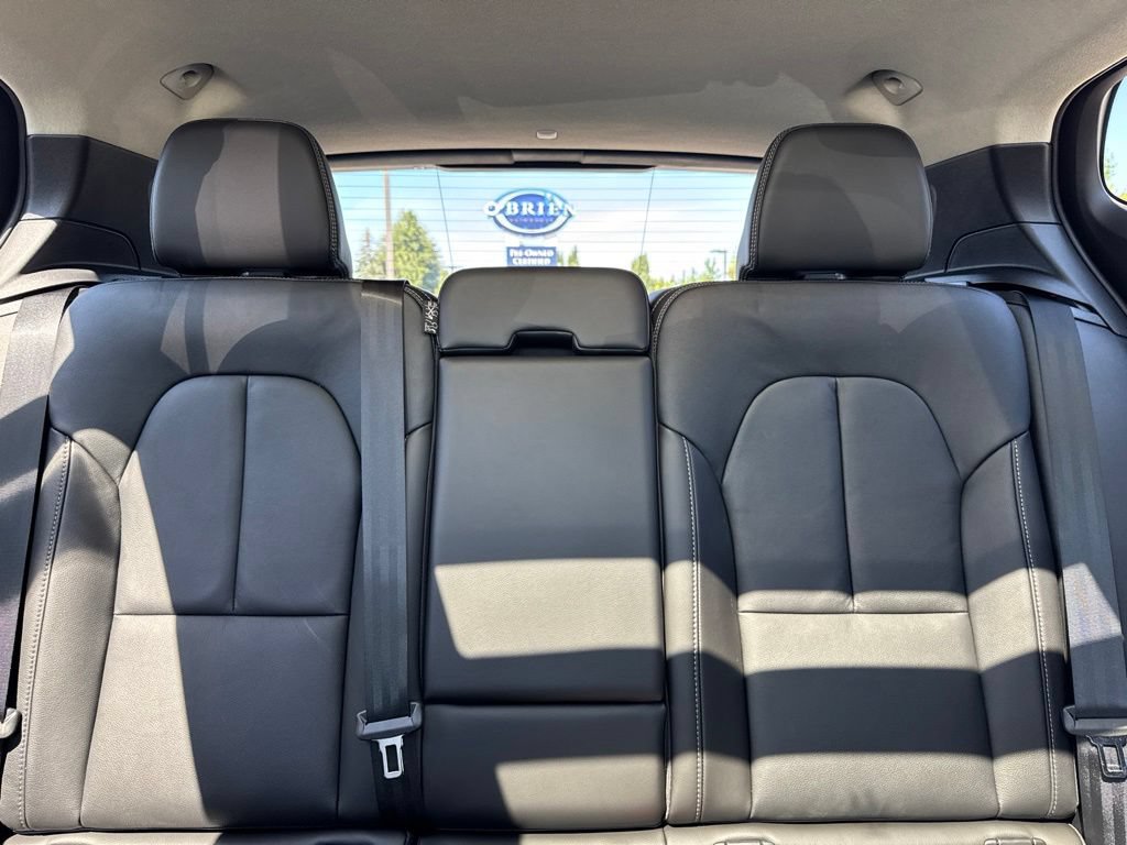 New 2026 Volvo XC40 B5 Core w/ Climate Package AWD/4WD image 18