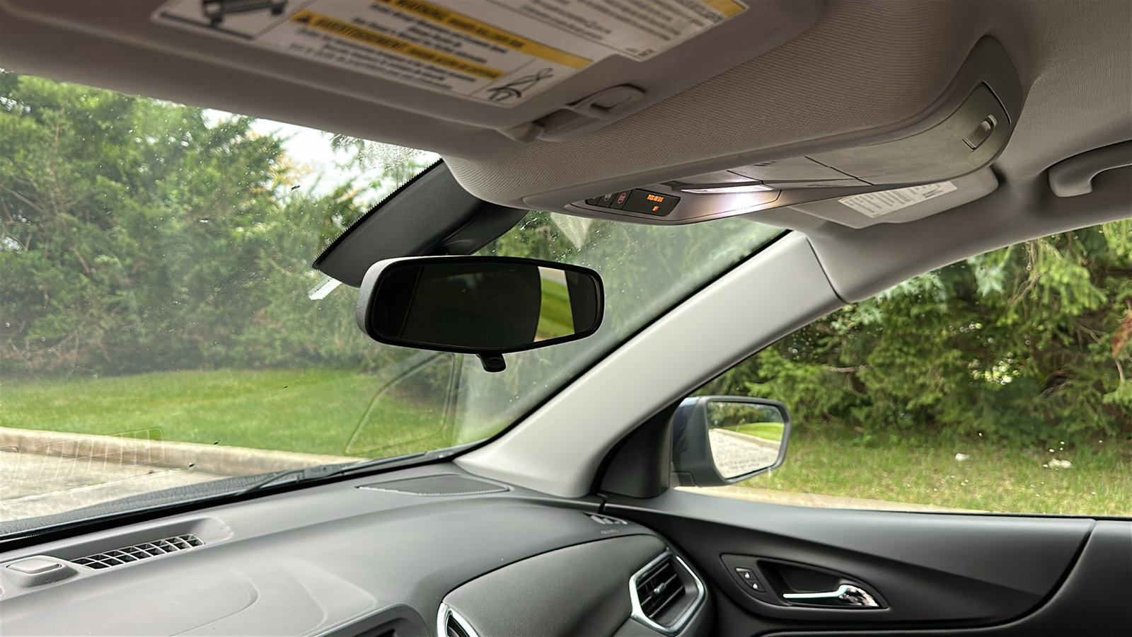 Used 2018 Chevrolet Equinox LT AWD/4WD image 23