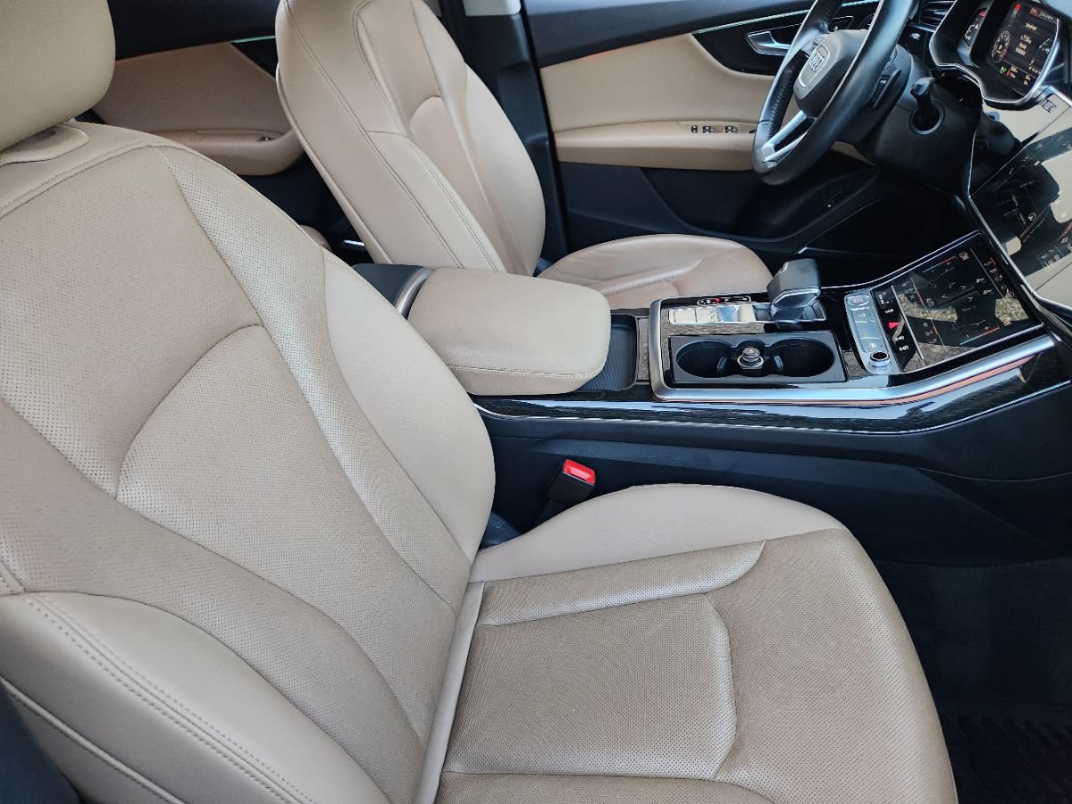 Used 2020 Audi Q8 Prestige AWD/4WD image 32