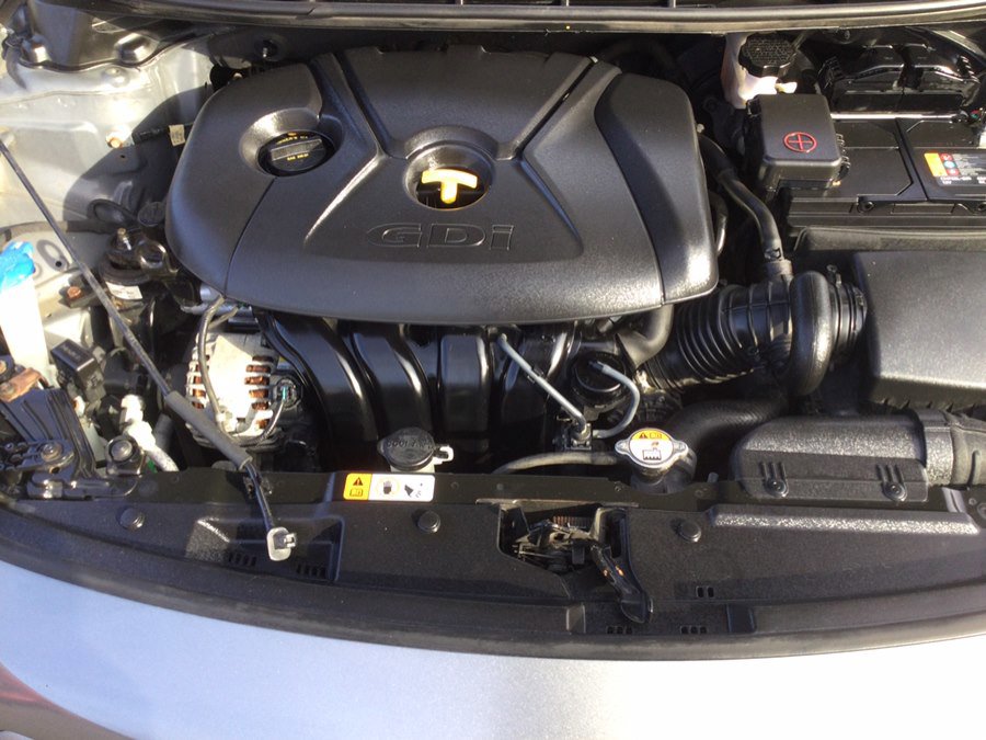 Used 2017 Hyundai Elantra GT image 25