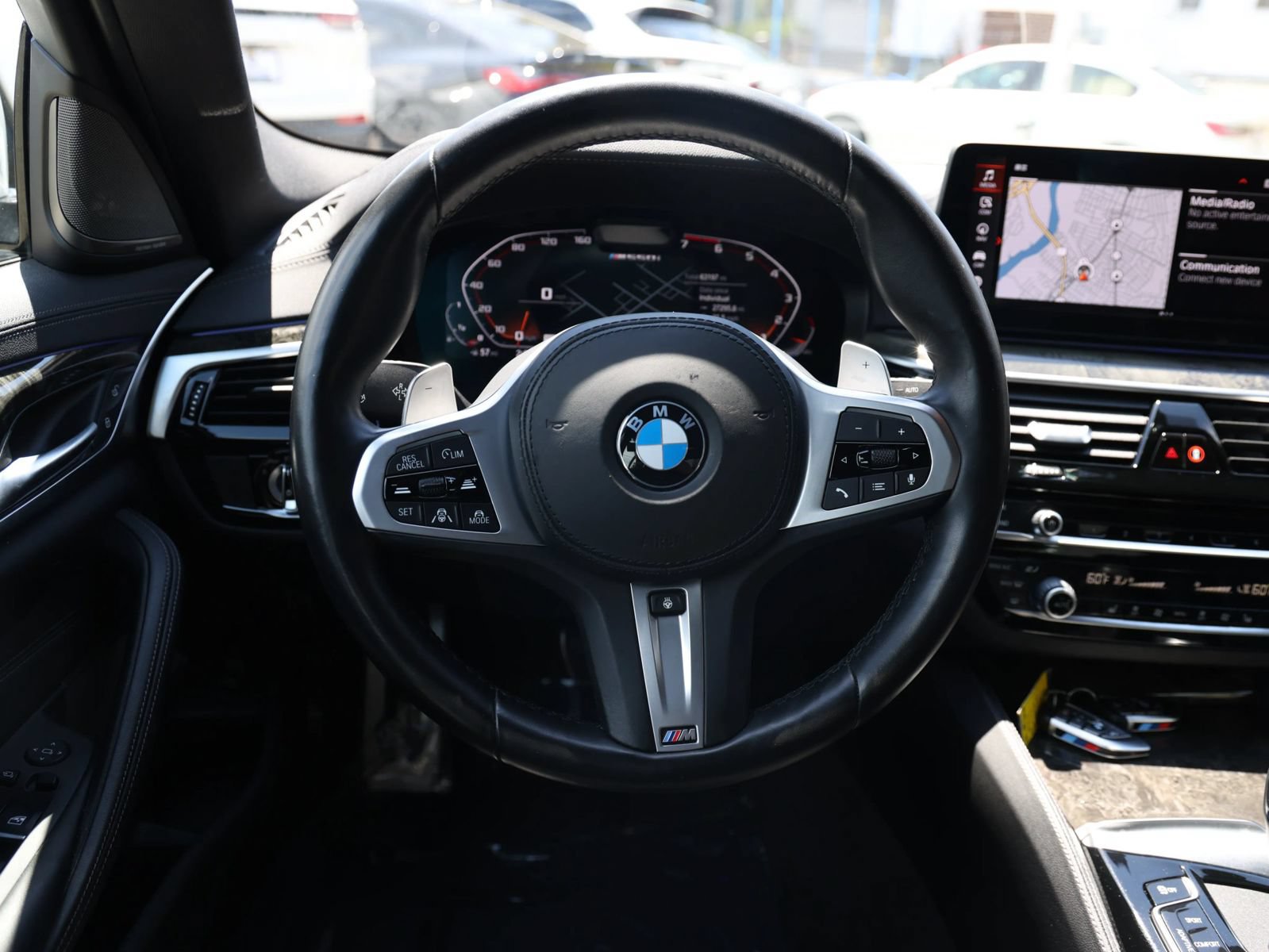 Used 2022 BMW M550i xDrive AWD/4WD image 15