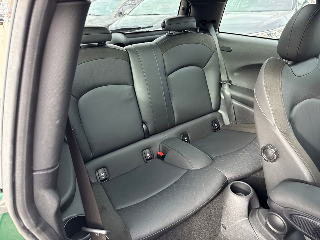 Used 2023 MINI Cooper SE image 15