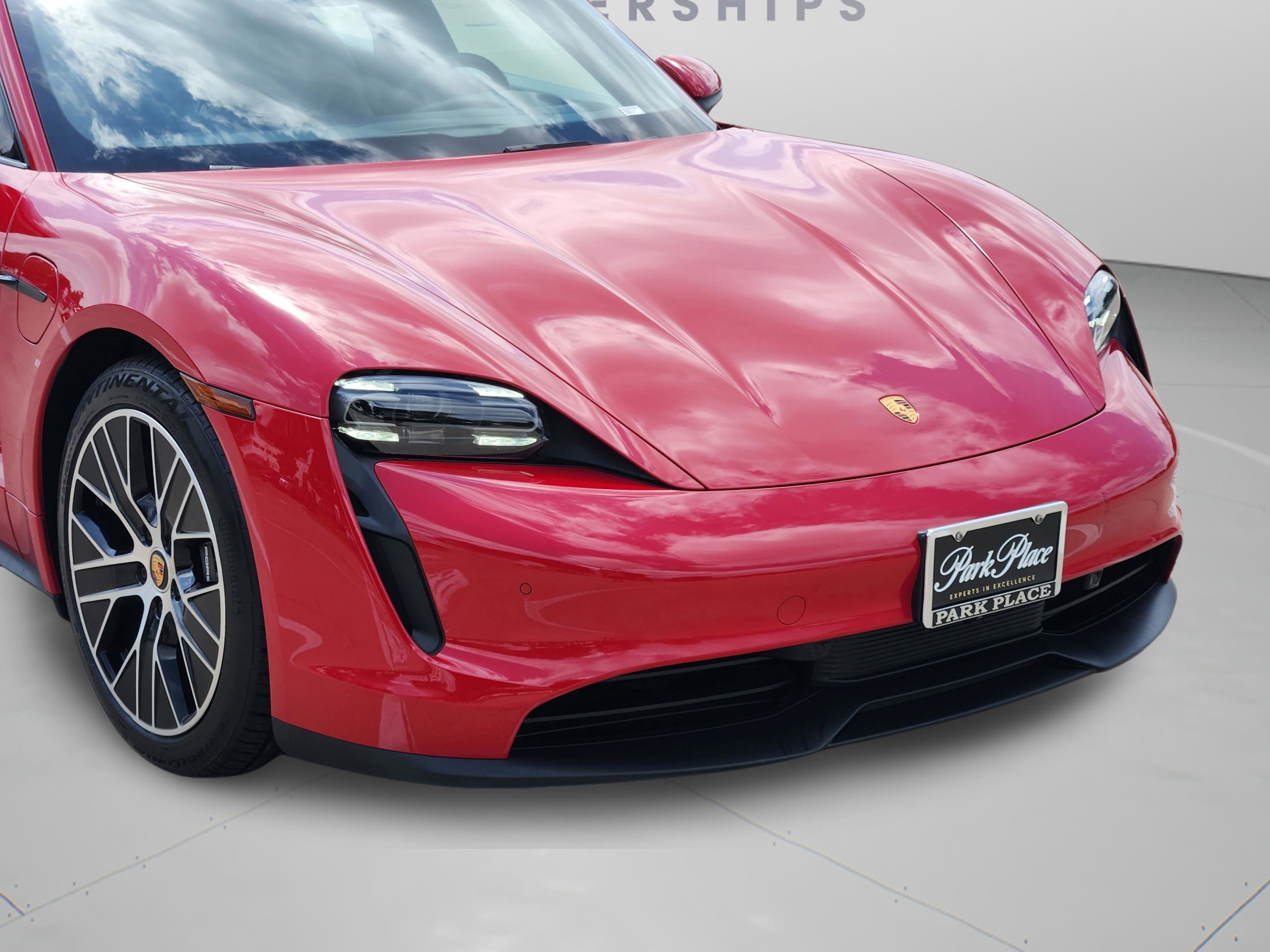 Used 2021 Porsche Taycan RWD image 33