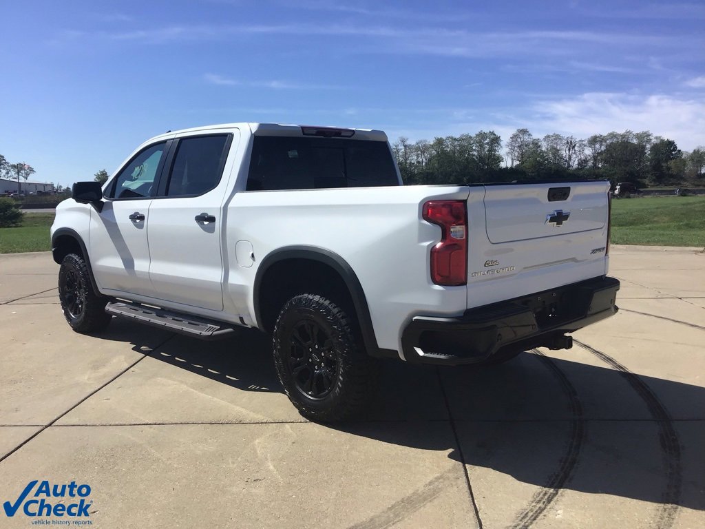 Used 2025 Chevrolet Silverado 1500 ZR2 w/ Technology Package image 14