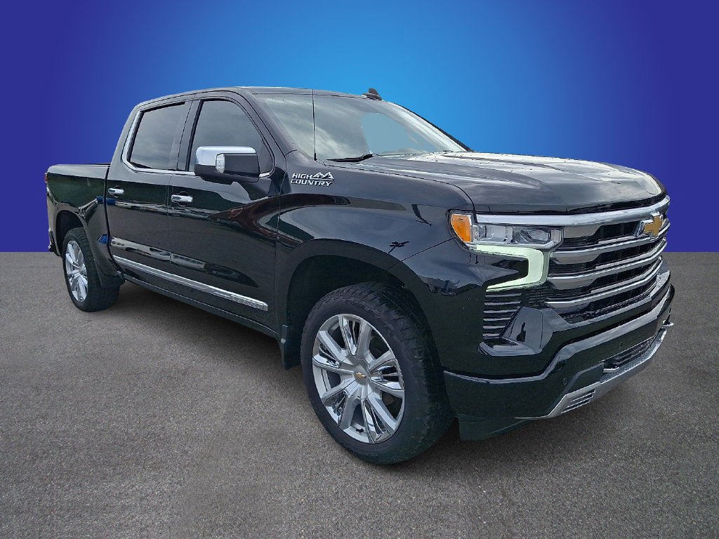 Used 2023 Chevrolet Silverado 1500 High Country w/ High Country Premium Package AWD/4WD image 3