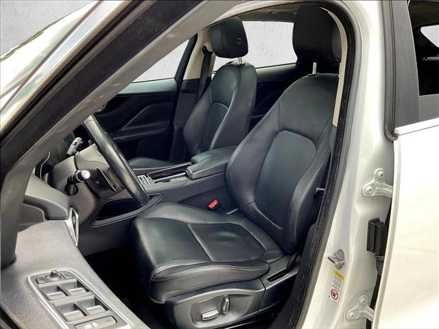 Used 2019 Jaguar F-PACE AWD/4WD image 22
