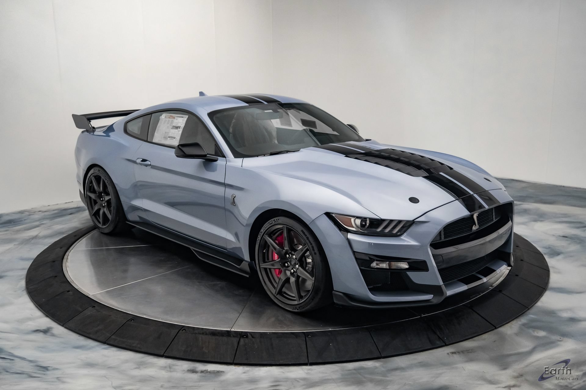 Used 2022 Ford Mustang Shelby GT500 w/ Carbon Fiber Track Pack RWD image 23
